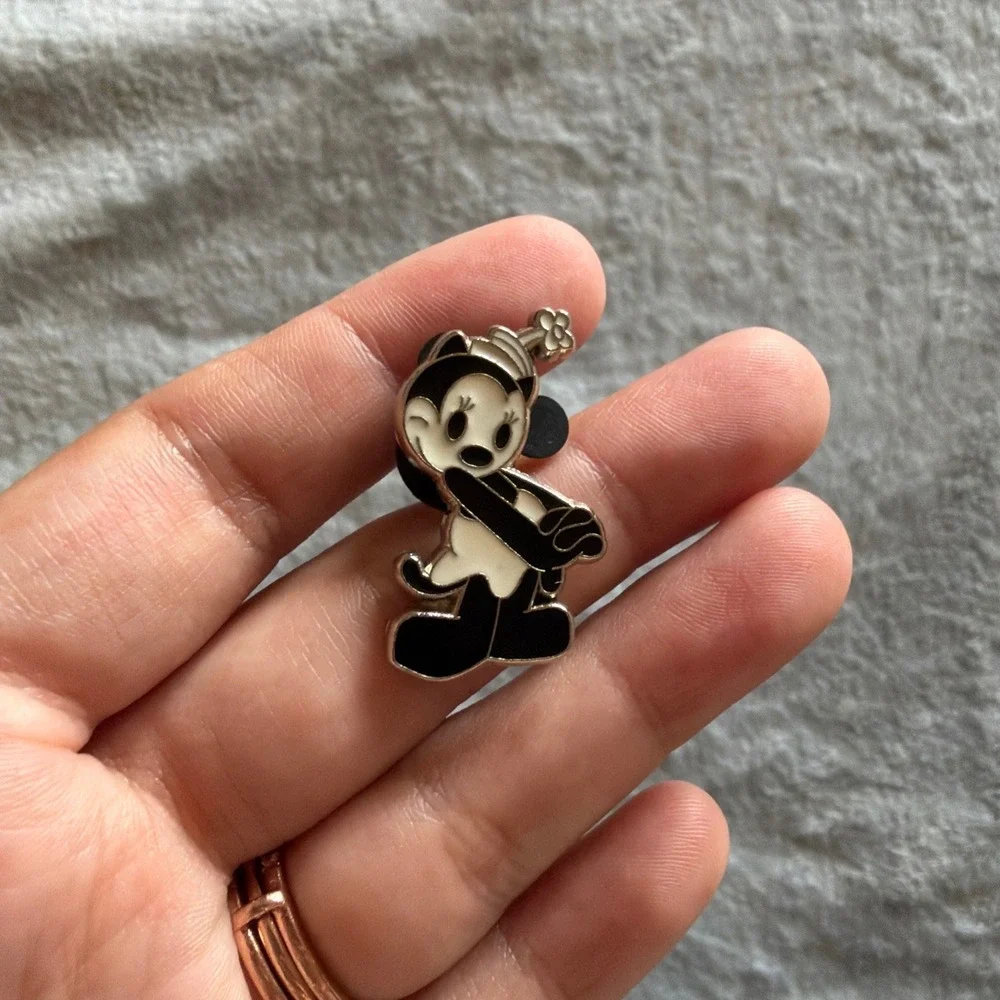 Disney Ortensia the Cat Oswald Lucky Rabbit Black & White Trading Pin - B779